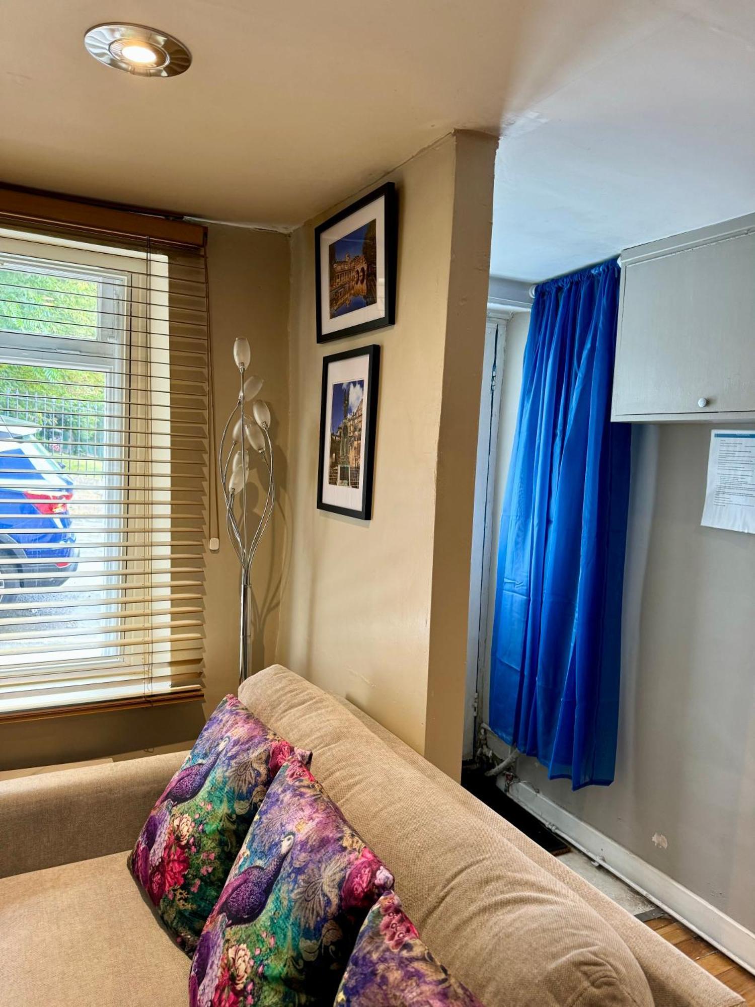 Beautiful Townhouse Next To Royal Victoria Park And Botanical Gardens Within Easy Walking Distance To Bath City Centre Esterno foto