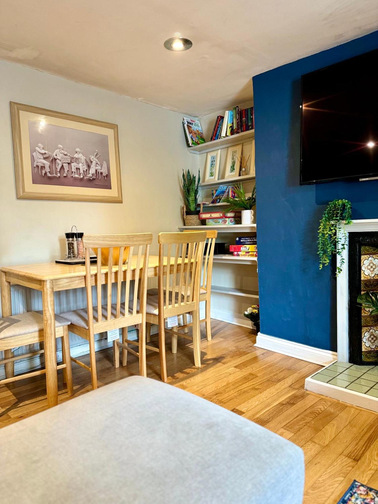 Beautiful Townhouse Next To Royal Victoria Park And Botanical Gardens Within Easy Walking Distance To Bath City Centre Esterno foto